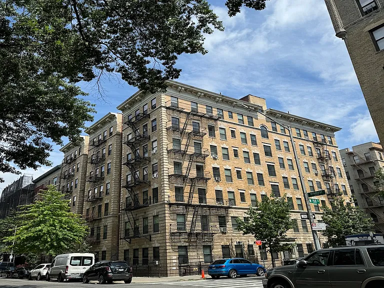 305 W 150th St #202 — Photo 5