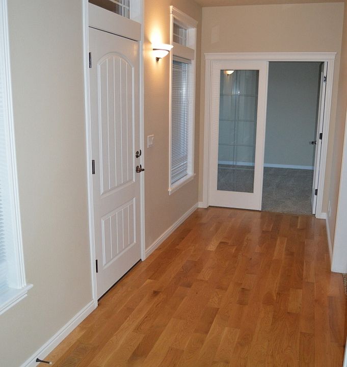 1st image of 659 S Willow Spring Pl