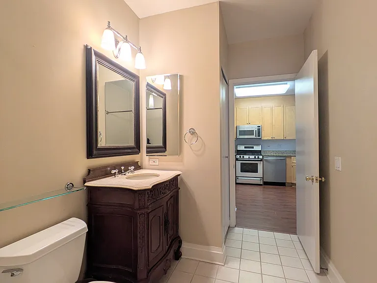 33 W Ontario St #37C — Photo 21