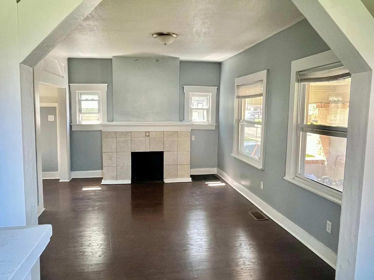 3 bed, 1872 sqft, $1,700 — Photo 2
