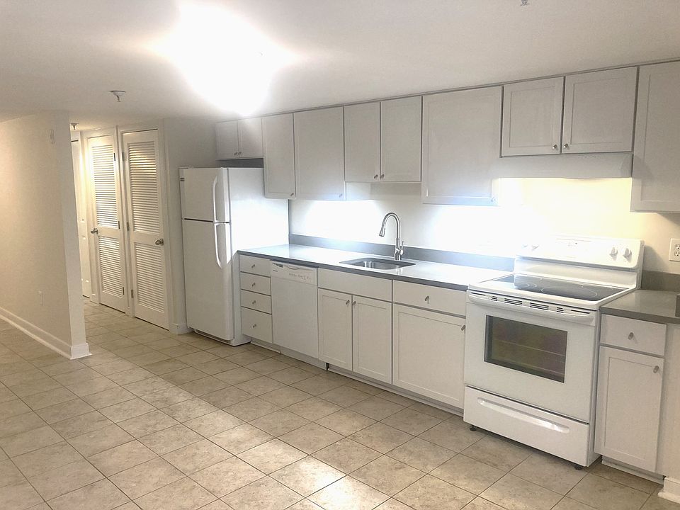 1st image of 2316 18th St NW Unit 2