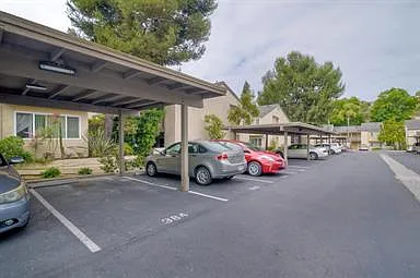 8533 Villa La Jolla Dr #F — Photo 14