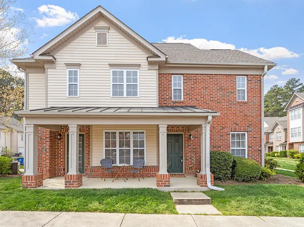 9902 Clyborn Ct, Raleigh, NC 27617