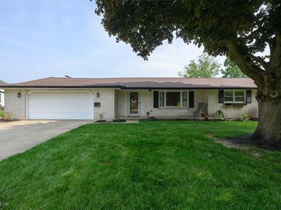 855 9th St NE, North Canton, OH, 44720