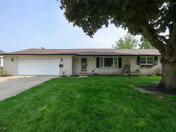 855 9th St NE, North Canton, OH 44720