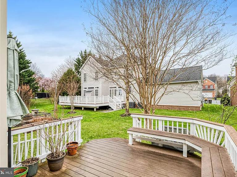 8416 Churchside Dr — Photo 27