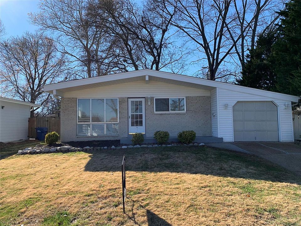 1st image of 230 Francisca Dr