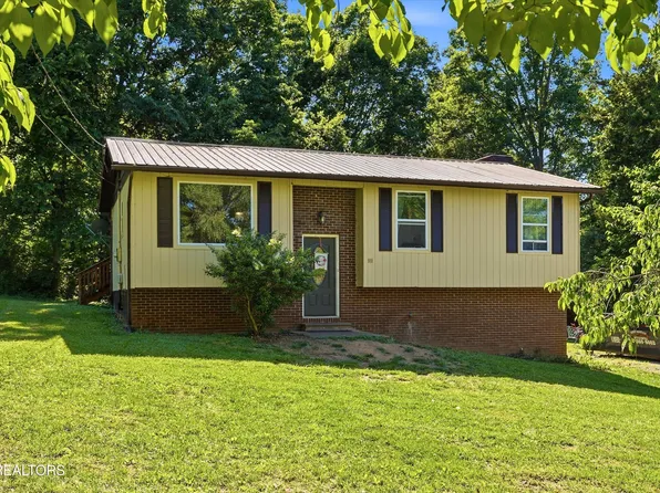 911 Coker Rd, Maryville, TN 37801