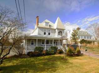7 Hawthorne Ave, Port Chester, NY 10573