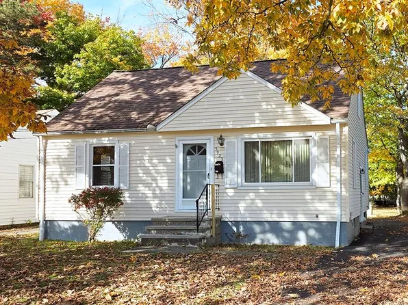 5923 Edgewood Rd, Mayfield Heights, OH 44124