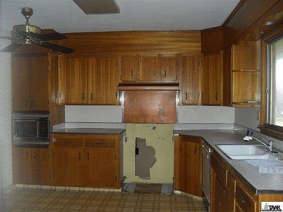 2nd image of 2417 SE Maryland Ave