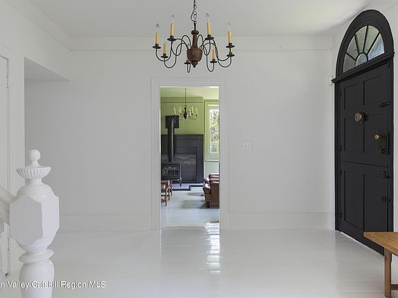 4th image of 515 Hurley Avenue