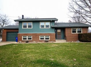 2140 W Saint Louis Bridge Rd, Decatur, IL 62521