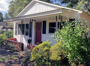 822 S Stribling St, Seneca, SC 29678
