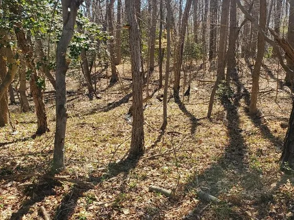 153 N Independence Dr, Montross, VA 22520