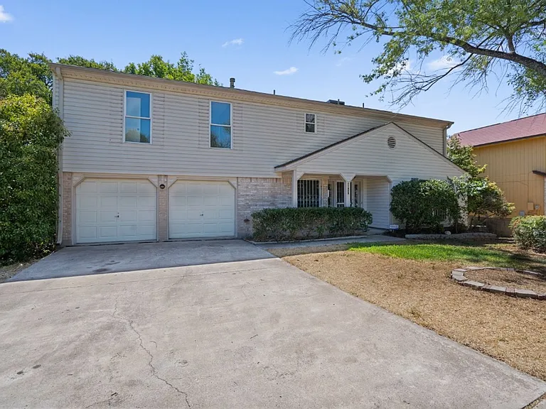 11809 Eubank Dr — Photo 2