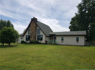 907 W Penn St, Austin, IN 47102