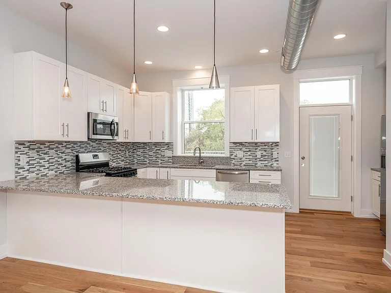 2913 Price Ave — Photo 12
