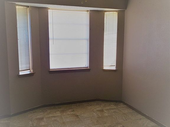 3rd image of 4009 W Illinois Ave