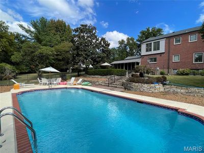 31 Berkshire Dr, Saint Louis, MO, 63117