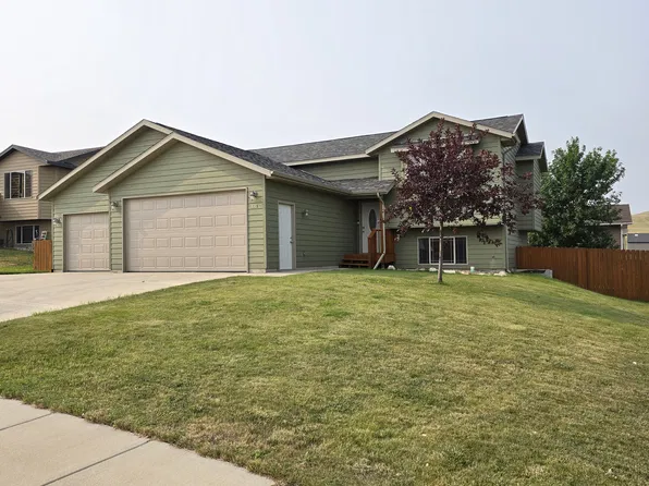 321 Big Badger Dr, Box Elder, SD 57719