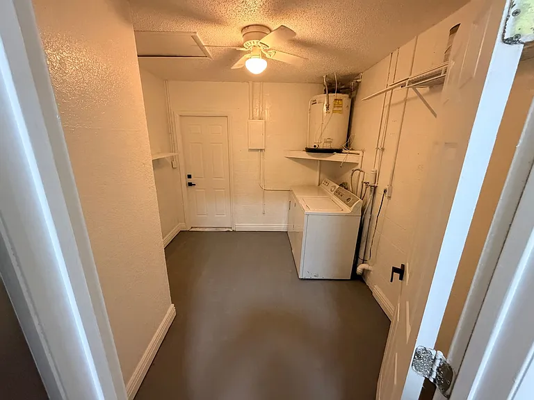 8425 Omega Ln — Photo 16