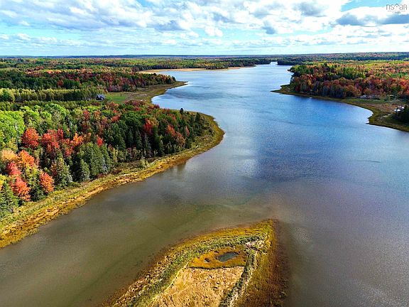 3rd image of 886 Pugwash River Rd