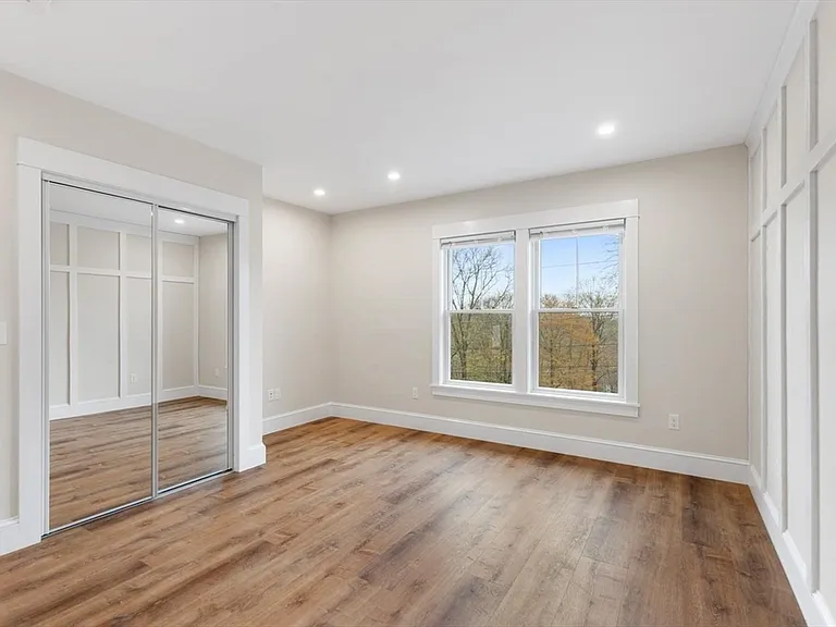 26 Lyndale Ave #2 — Photo 12