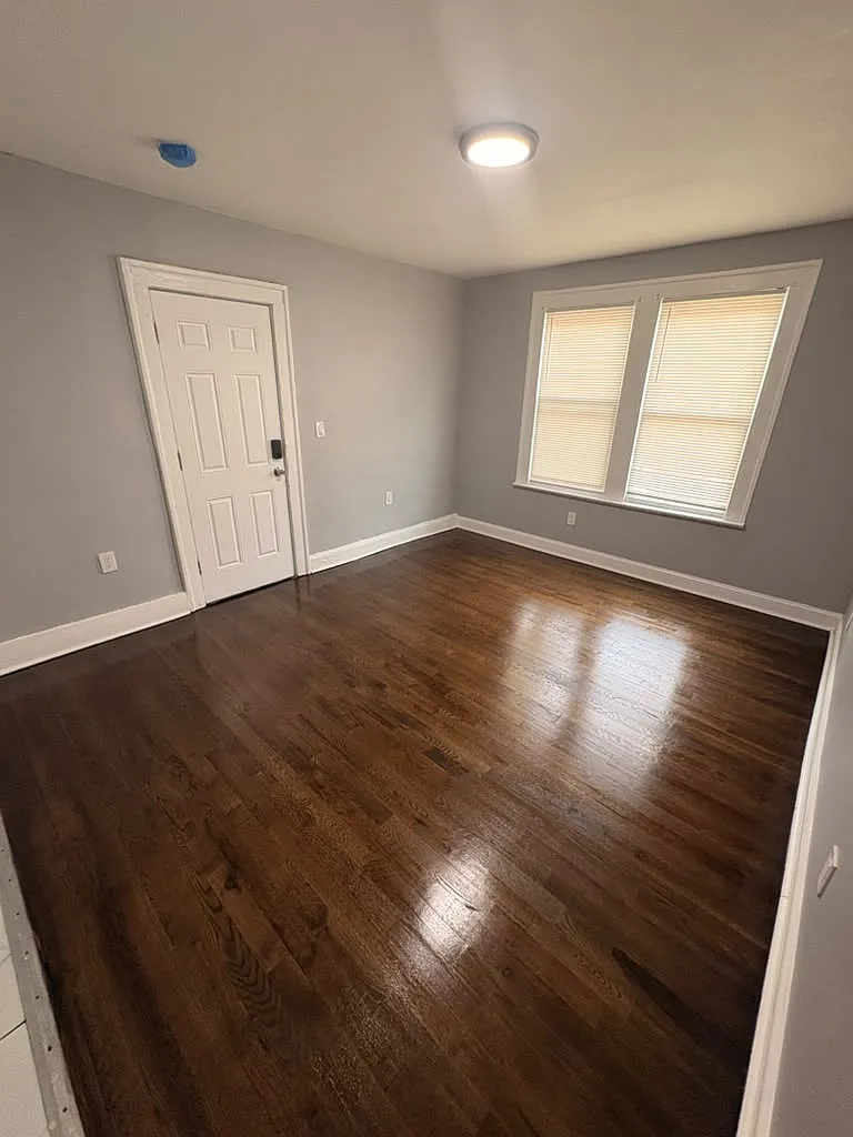 424 Ferry St — Photo 1
