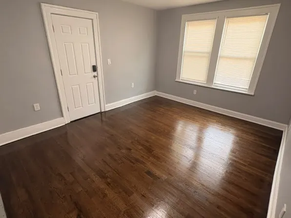 424 Ferry St #1, New Haven, CT 06513