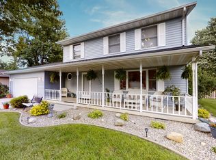 1208 S Marietta Dr, Mahomet, IL 61853