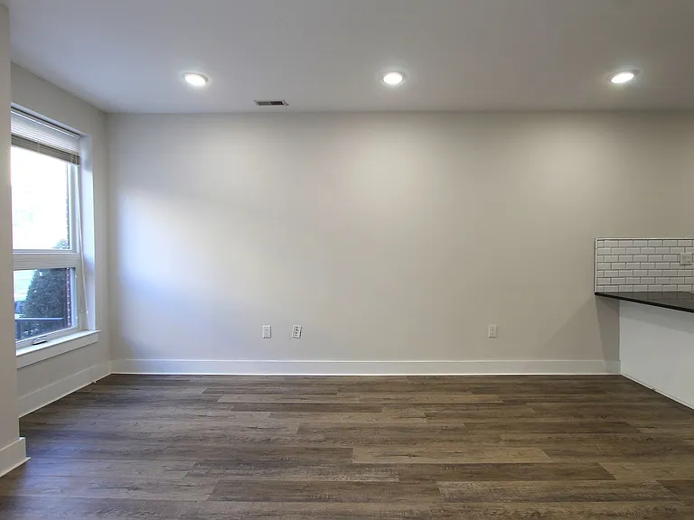 East Main Manayunk Apartments — Photo 65