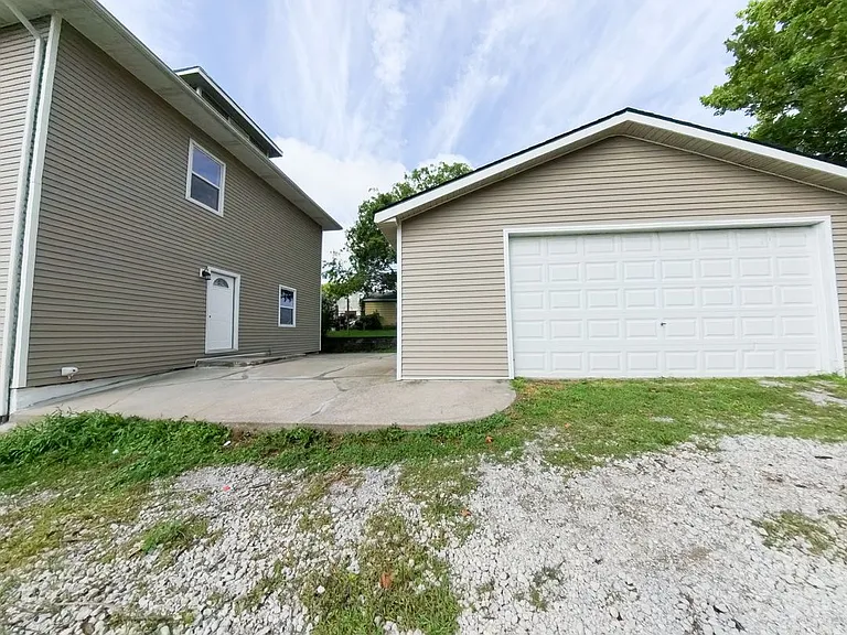 715 Kirkwood Ave — Photo 21