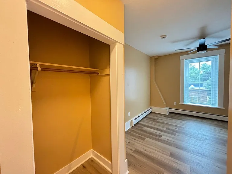 46 Glass St #2 — Photo 11