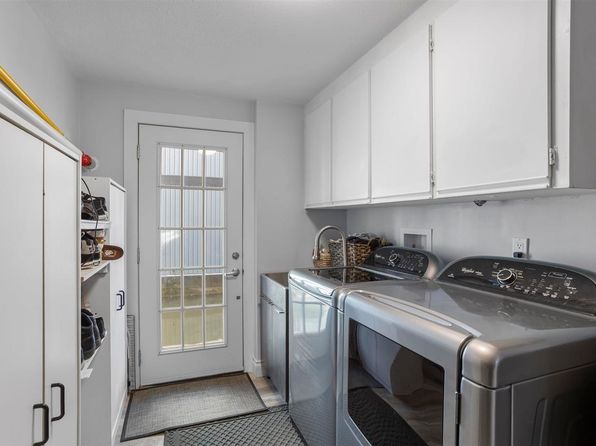 3 bedroom rental in Delta — photo 13