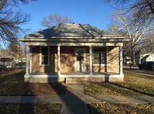 706 Oak Ave, Crete, NE 68333