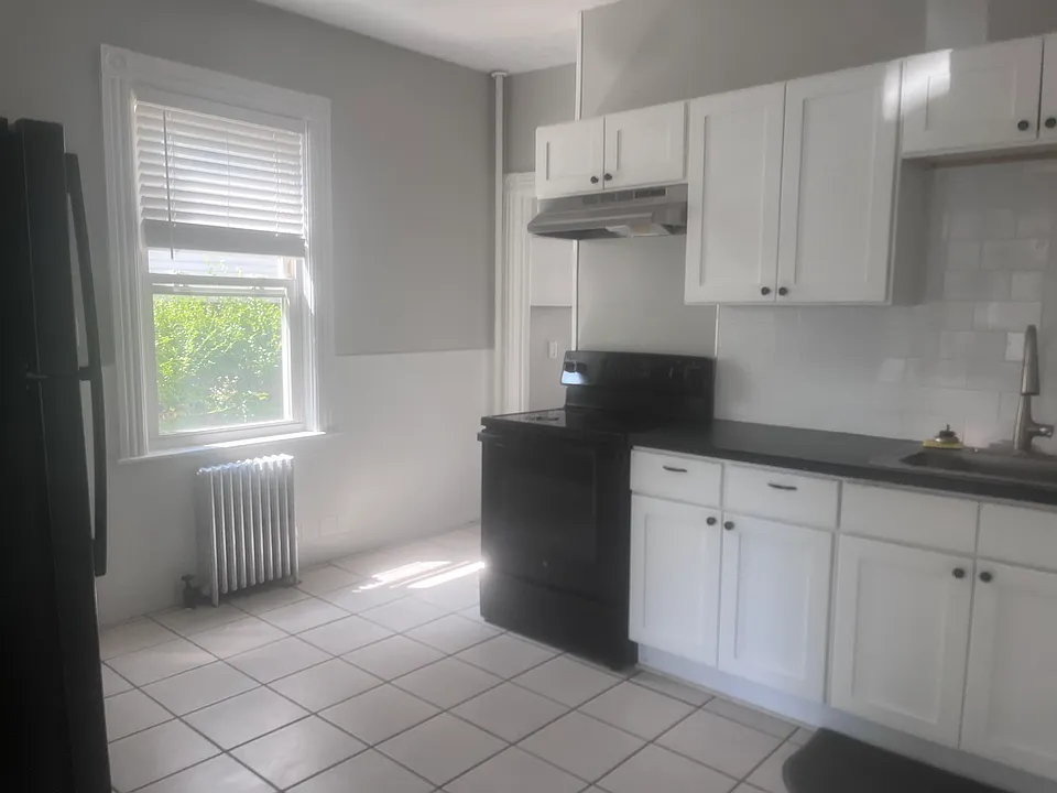 24 Pocasset Ave