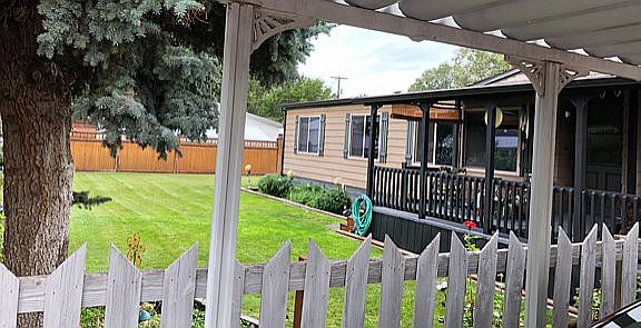 5th image of 851 Garden Ct
