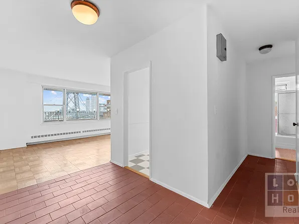 568 Grand Street image 6 of 27