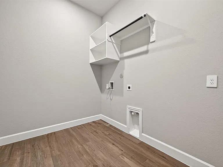 15330 Legacy Park Way — Photo 35