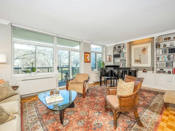 35 N Chatsworth Avenue #3J, Larchmont, NY 10538