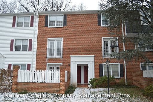 1st image of 2848 S Wakefield St #B