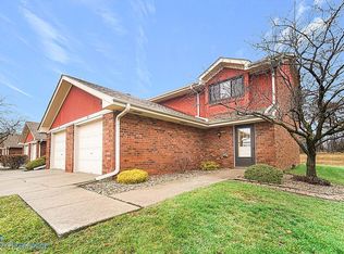 8327 Fairbanks St #F, Crown Point, IN 46307