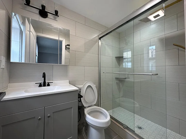 511 S 4th St #2 — Photo 8