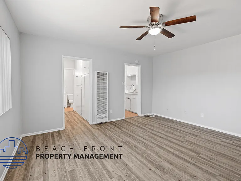 2135 Santa Fe Ave — Photo 13