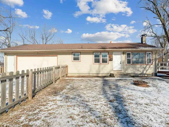 105 4th St SW, Swisher, IA 52338