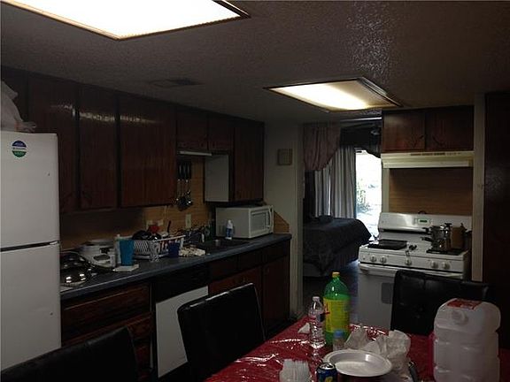 3rd image of 521 NE 23rd St