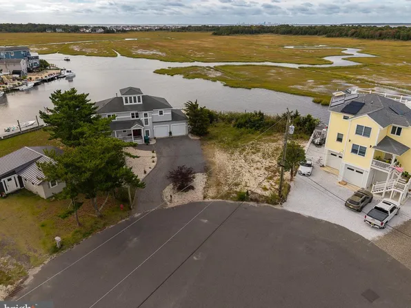 733 Twin Lakes Blvd, Little Egg Harbor, NJ 08087
