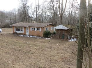 3911 Robinson Rd, Newton, NC 28658