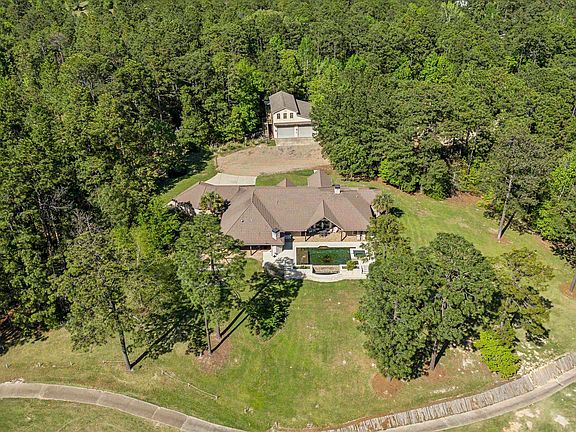 2nd image of 225 McGregor Dr